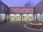 Dies ist der Haupteingang der Schule. 
&tilde; Bildnachweis: Daniela Dehne